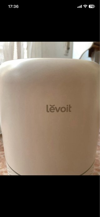 Purificador de aire Levoit blanco/beige