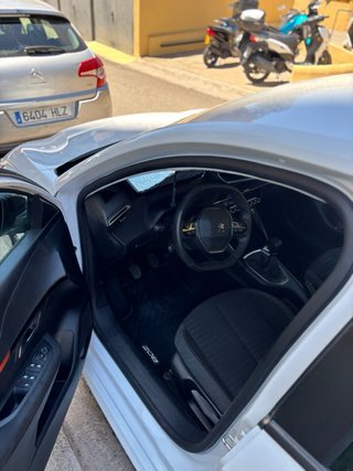 Peugeot 208 2023