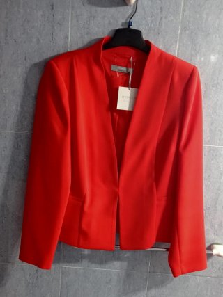 Traje rojo El Corte Inglés Talla 44