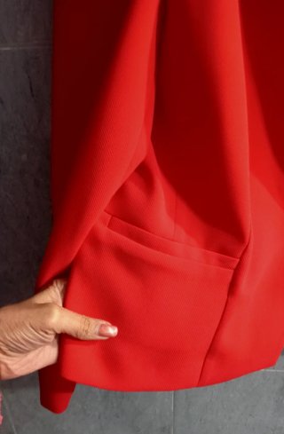 Traje rojo El Corte Inglés Talla 44