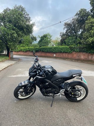 Yamaha MT-125 Negra