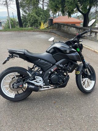 Yamaha MT-125 Negra