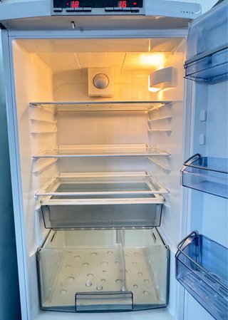 FRIGORÍFICO COMBI NO FROST MARCA AEG