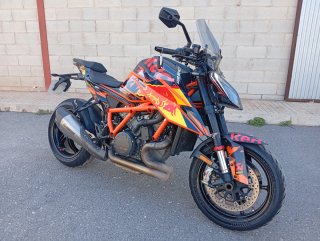 KTM 1290 SUPER DUKE R