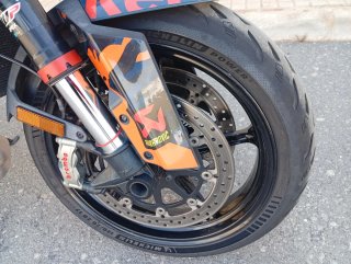 KTM 1290 SUPER DUKE R