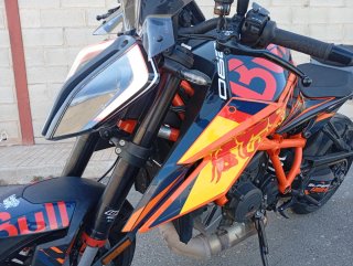 KTM 1290 SUPER DUKE R