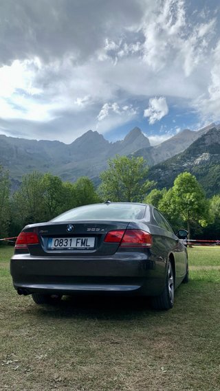 BMW 325 xi Auto E92