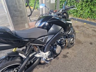 Motocicleta Negra Suzuki b-king  Año 2010  64.000
