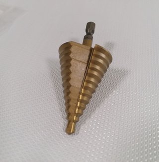 Broca Escalonada Cónica