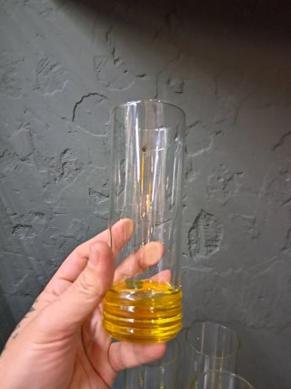 Vasos de cristal amarillos 80s
