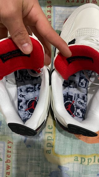 Air Jordan 4 Retro AJ