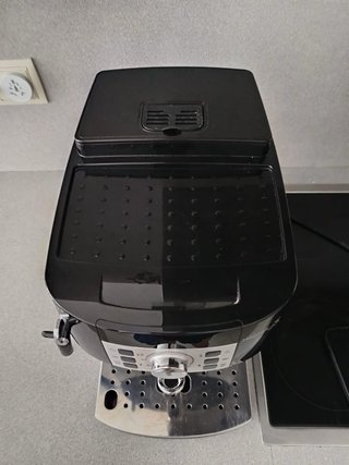 Cafetera DeLonghi Magnifica S Negra