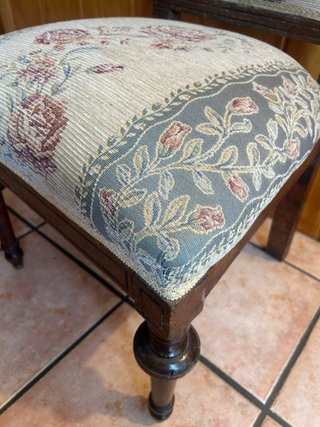 Silla Antigua Madera Tallada Estilo Clásico