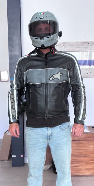 Chaqueta Alpinestars y espaldera Dainese