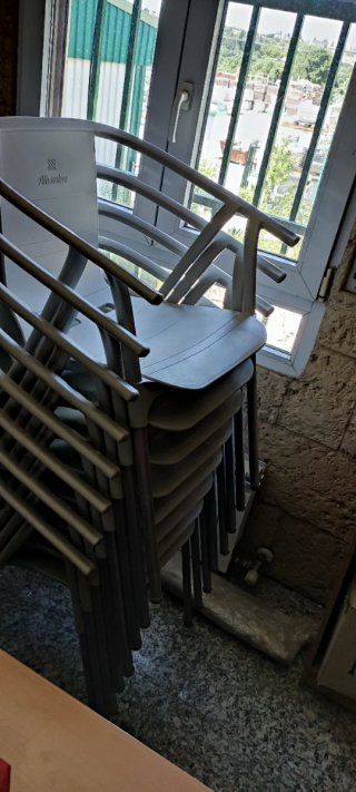 Sillas de terraza apilables de plástico