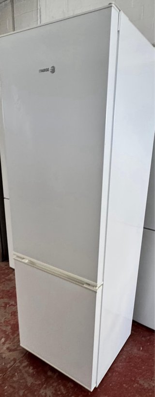 FRIGORÍFICO COMBI NO FROST MARCA FAGOR A+