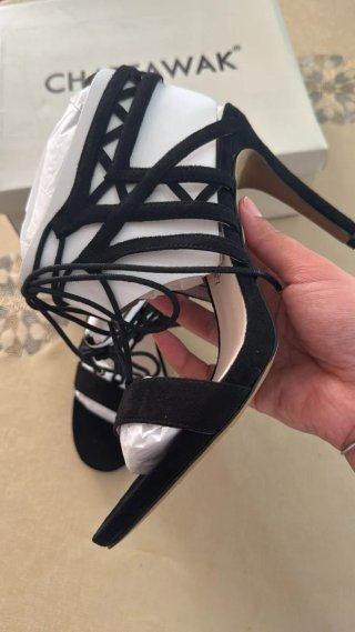 Tacones Chattawak Piel Negros Talla 40