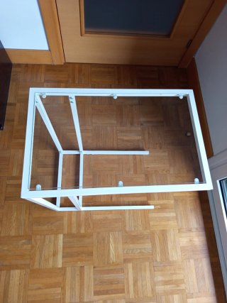 Mesa auxiliar cristal y metal blanca