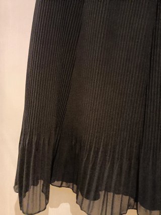 Falda plisada negra mujer