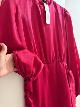 Vestido Zara satinado rosa/rojo
