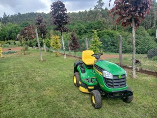 Tractor John Deere X146R - 22 horas
