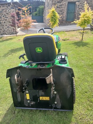 Tractor John Deere X146R - 22 horas