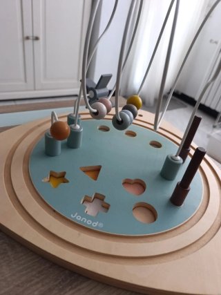 Mesa de actividades Janod