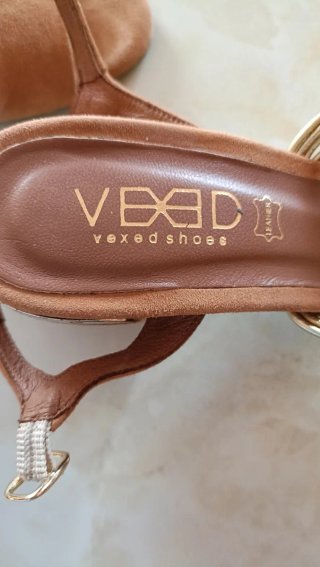 Sandalias Vexed Marrón y Dorado Talla 37