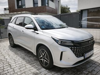 DFSK E5 SUV Híbrido Enchufable Etiqueta Zero