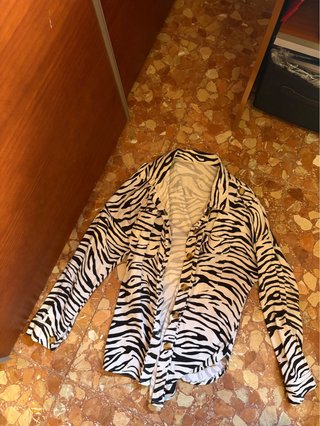 Chaqueta cebra blanca y negra
