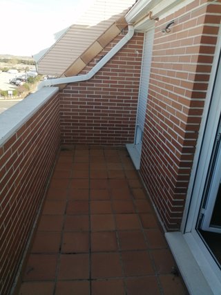 SE ALQUILA ATICO AMUEBLADO EN BENAVENTE (ZAMORA)