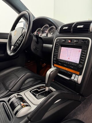 Porsche Cayenne Turbo NACIONAL SOLO 120.000KM