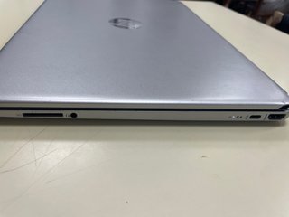 HP Laptop 15s-fq2003ns Plata, funciona perfecto