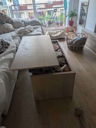 Mueble TV  Se vende con la mesa  Acepto ofertas