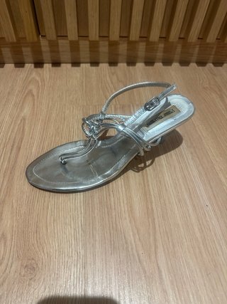 Sandalias tacón Pilar Burgos plateadas