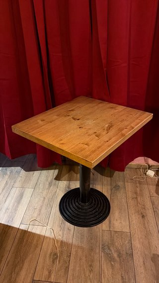 Mesa de bar/restaurante madera y hierro