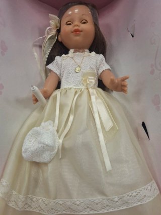 Muñeca Arias de comunión vestido  38 cm ,vela luz