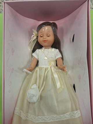Muñeca Arias de comunión vestido  38 cm ,vela luz