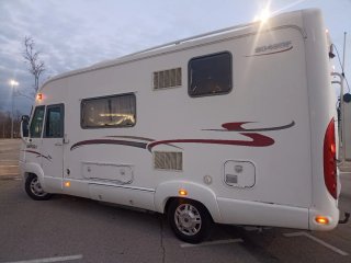 Autocaravana integral Rapido Gama alta aire y
