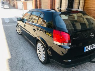 Opel Signum 2004