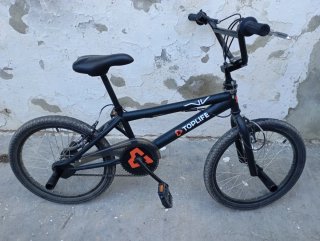 Bici BMX negra