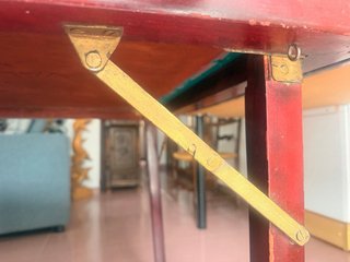 Tavolo da gioco verde e in legno