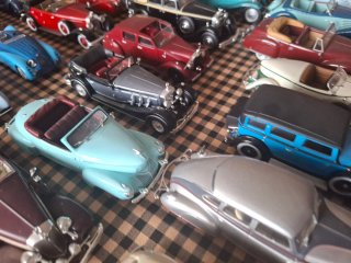 Colección 43 coches clásicos miniatura