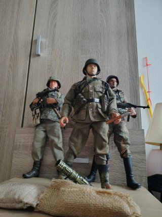 Pack 3  Figuras Alemanas Articuladas 1/6
