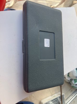 Juego destornillador y puntas incompleto