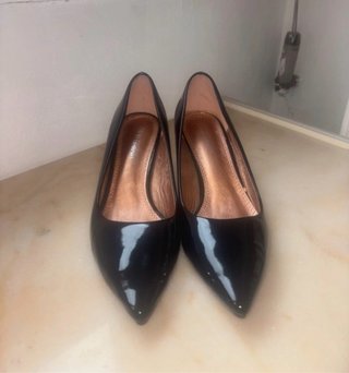 Zapatos de tacón charol negros talla 37