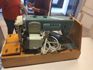 Máquina de coser Alfa Royale