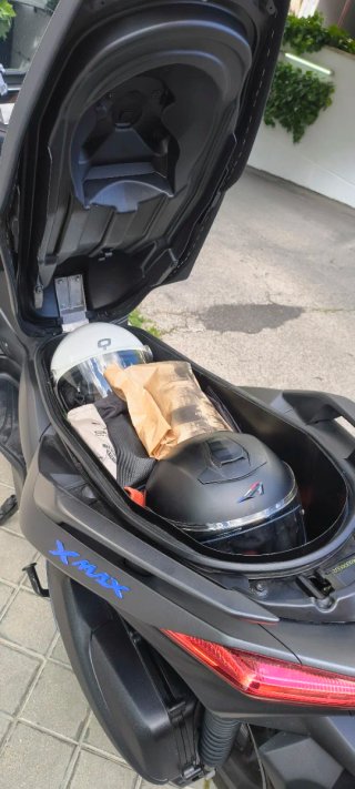 Yamaha Xmax 300 Negra/Gris