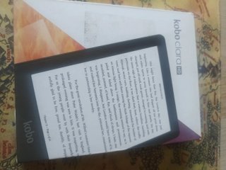Kobo Clara HD eReader Pantalla Táctil Negra