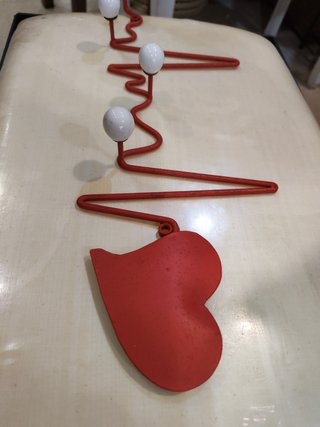 Perchero Corazón Rojo y Blanco